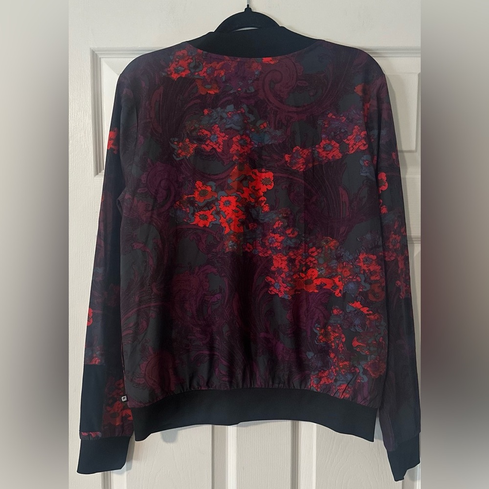 Women’s Fabletics Ithaca Floral Lightweight Zip Up Athletic Bomber Jacket XL. - Picture 7 of 7